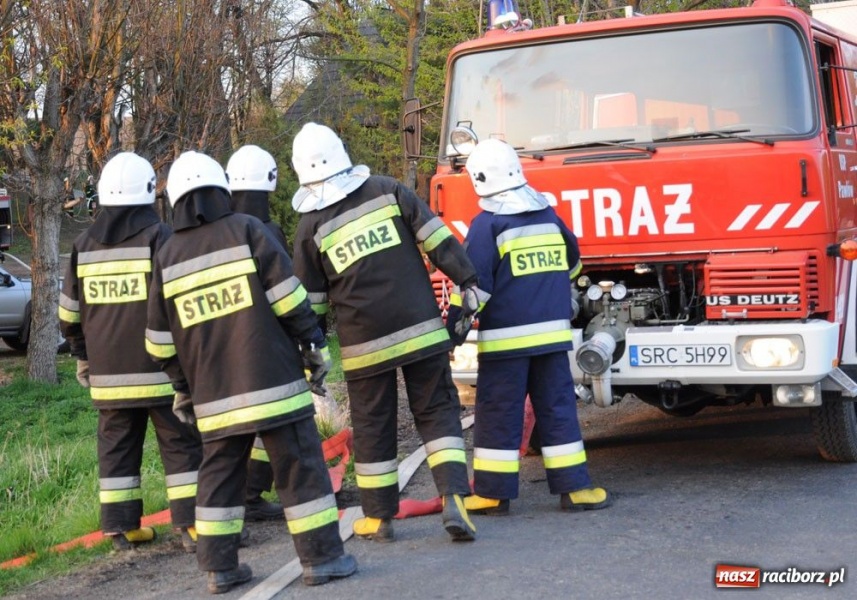 Zdjęcie w galerii na portalu naszraciborz.pl: Ratowali kościółek w Pietrowicach wiadomości z regionu