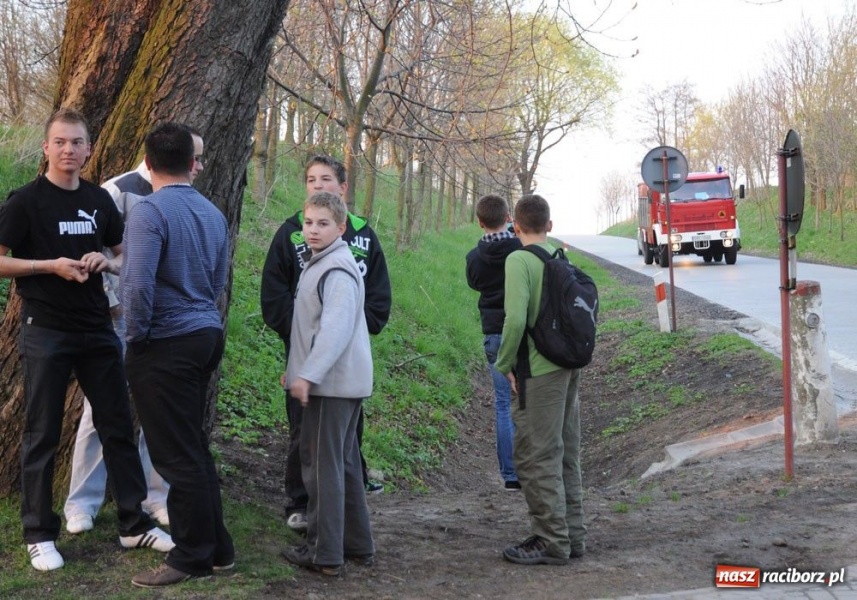 Zdjęcie w galerii na portalu naszraciborz.pl: Ratowali kościółek w Pietrowicach wiadomości z regionu