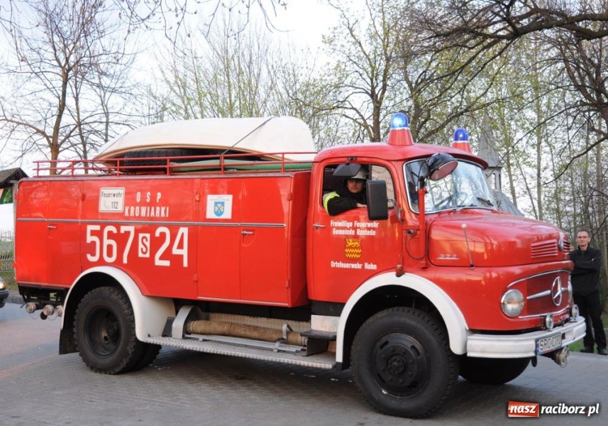Zdjęcie w galerii na portalu naszraciborz.pl: Ratowali kościółek w Pietrowicach wiadomości z regionu