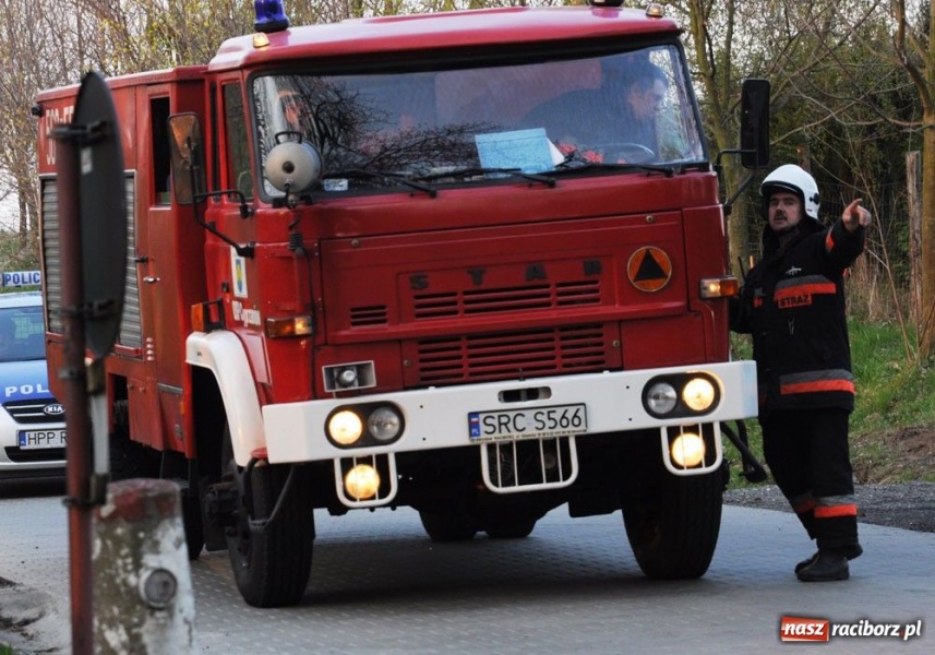 Zdjęcie w galerii na portalu naszraciborz.pl: Ratowali kościółek w Pietrowicach wiadomości z regionu