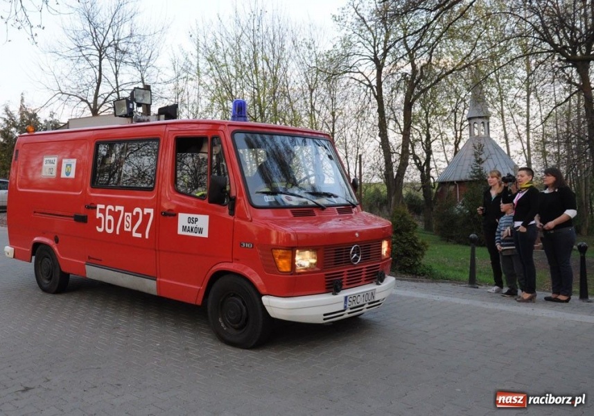 Zdjęcie w galerii na portalu naszraciborz.pl: Ratowali kościółek w Pietrowicach wiadomości z regionu
