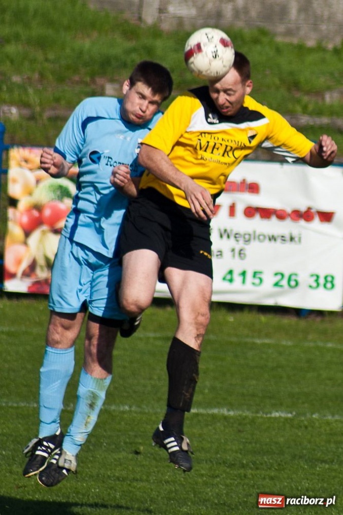 Zdjęcie w galerii na portalu naszraciborz.pl: Mecz o życie na remis wiadomości z regionu