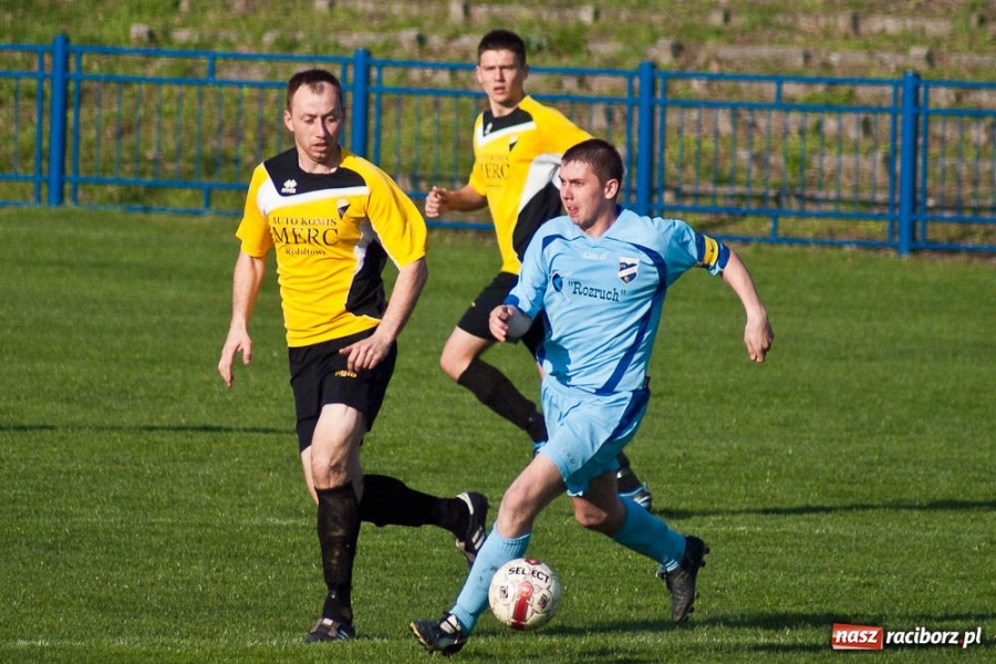 Zdjęcie w galerii na portalu naszraciborz.pl: Mecz o życie na remis wiadomości z regionu