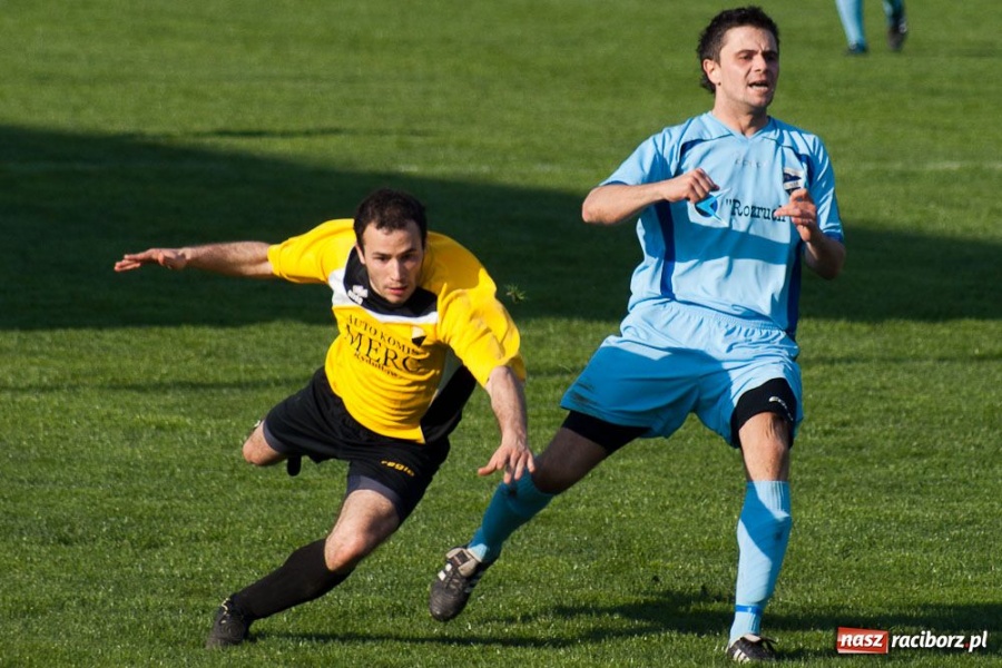 Zdjęcie w galerii na portalu naszraciborz.pl: Mecz o życie na remis wiadomości z regionu
