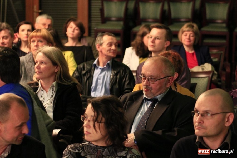 Zdjęcie w galerii na portalu naszraciborz.pl: Niedzielny wieczór w piwnicznym klimacie wiadomości z regionu