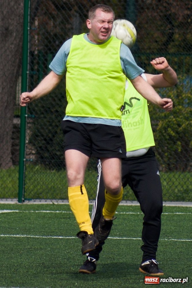 Zdjęcie w galerii na portalu naszraciborz.pl: Zakład Karny z pucharem dyrektora ZSZ wiadomości z regionu