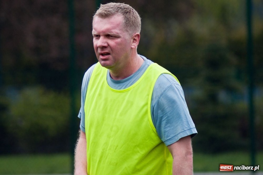 Zdjęcie w galerii na portalu naszraciborz.pl: Zakład Karny z pucharem dyrektora ZSZ wiadomości z regionu