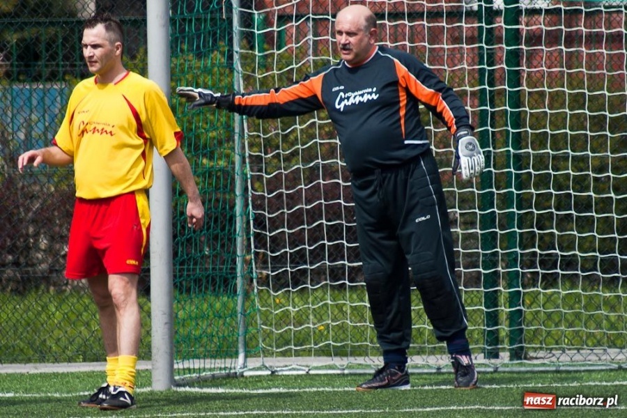 Zdjęcie w galerii na portalu naszraciborz.pl: Zakład Karny z pucharem dyrektora ZSZ wiadomości z regionu