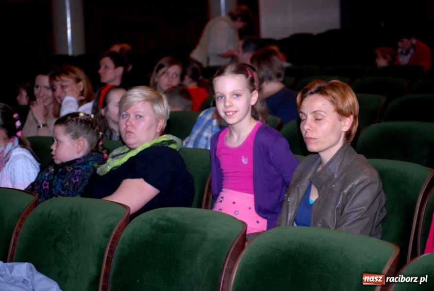 Zdjęcie w galerii na portalu naszraciborz.pl: Bajkowe popołudnie w RCK-u wiadomości z regionu