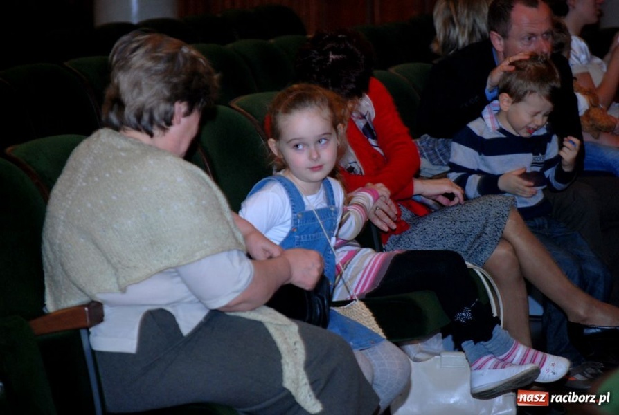 Zdjęcie w galerii na portalu naszraciborz.pl: Bajkowe popołudnie w RCK-u wiadomości z regionu