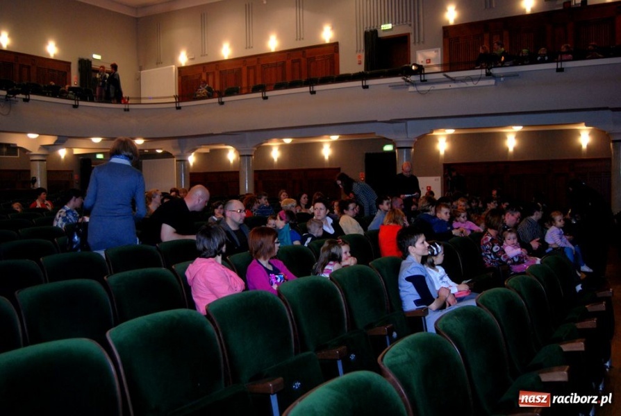 Zdjęcie w galerii na portalu naszraciborz.pl: Bajkowe popołudnie w RCK-u wiadomości z regionu