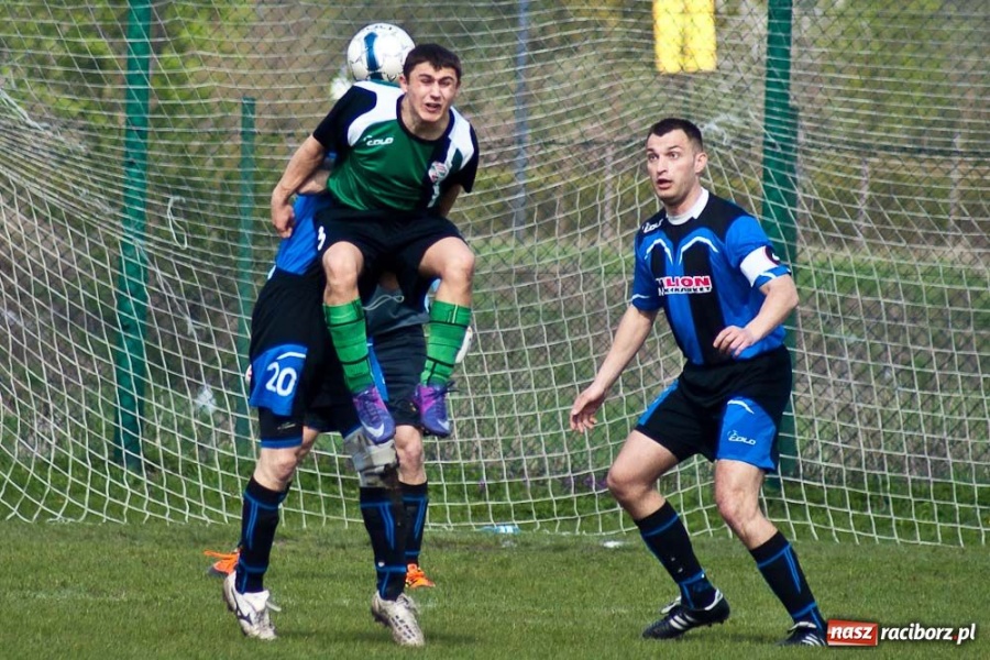 Zdjęcie w galerii na portalu naszraciborz.pl: Wicher postraszył Chałupki wiadomości z regionu