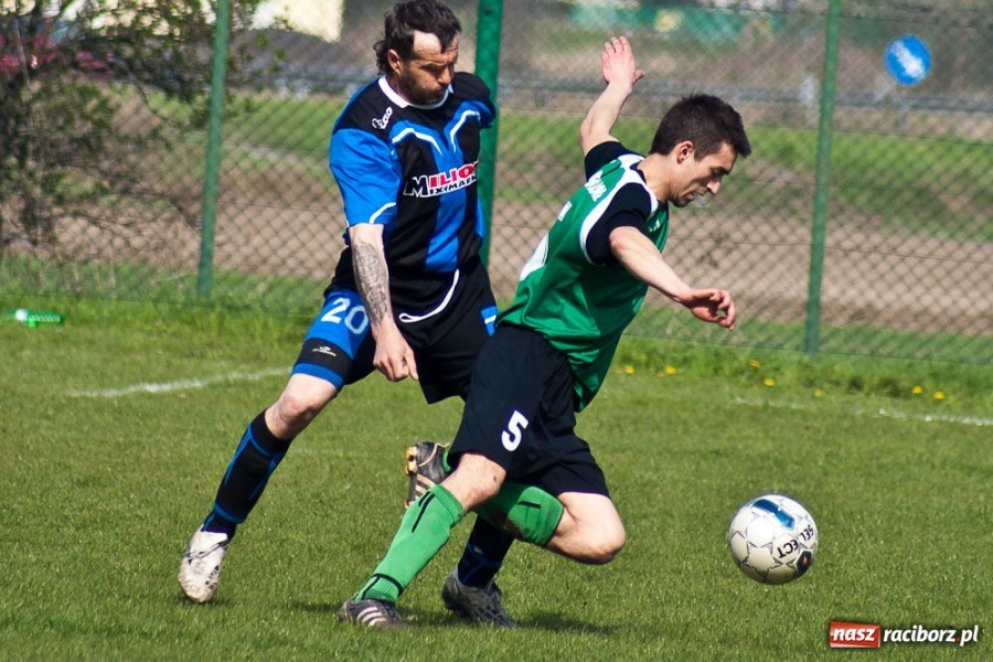 Zdjęcie w galerii na portalu naszraciborz.pl: Wicher postraszył Chałupki wiadomości z regionu