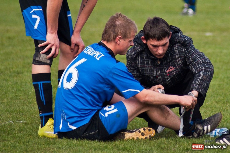 Zdjęcie w galerii na portalu naszraciborz.pl: Wicher postraszył Chałupki wiadomości z regionu