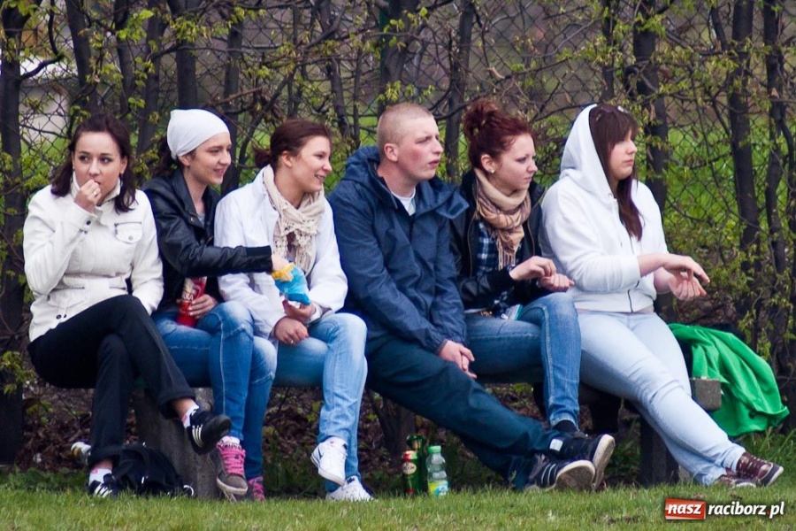 Zdjęcie w galerii na portalu naszraciborz.pl: Wicher postraszył Chałupki wiadomości z regionu