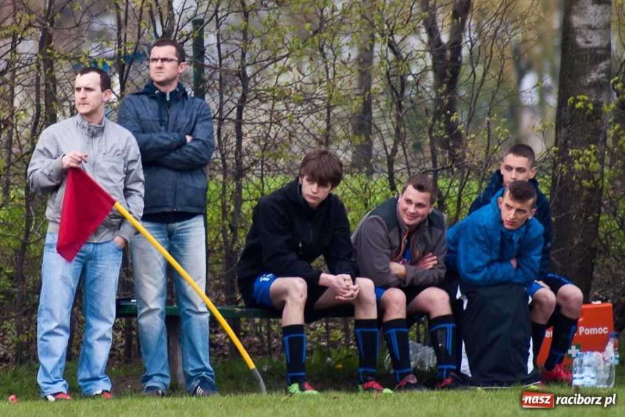 Zdjęcie w galerii na portalu naszraciborz.pl: Wicher postraszył Chałupki wiadomości z regionu