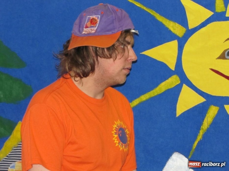 Zdjęcie w galerii na portalu naszraciborz.pl: Dzień książki z teatrem MASKA wiadomości z regionu