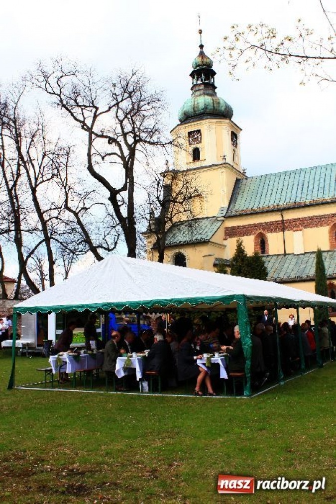 Zdjęcie w galerii na portalu naszraciborz.pl: Parking z prawdziwego zdarzenia wiadomości z regionu