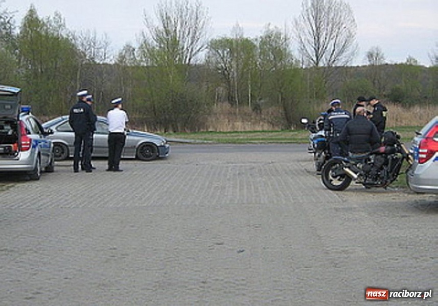 Zdjęcie w galerii na portalu naszraciborz.pl: Obława na 