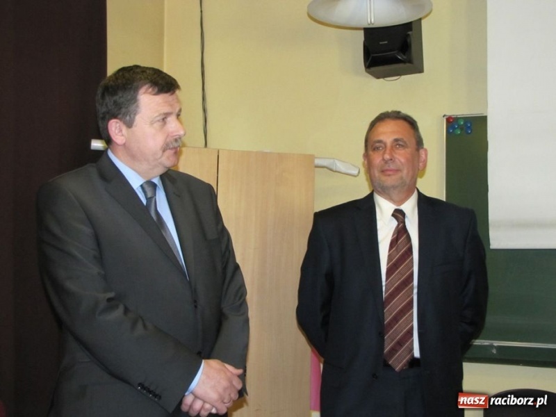 Zdjęcie w galerii na portalu naszraciborz.pl: Starosta oberwał za służbę zdrowia wiadomości z regionu