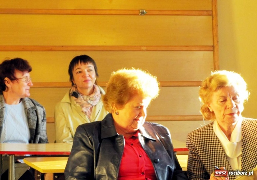 Zdjęcie w galerii na portalu naszraciborz.pl: Starosta oberwał za służbę zdrowia wiadomości z regionu