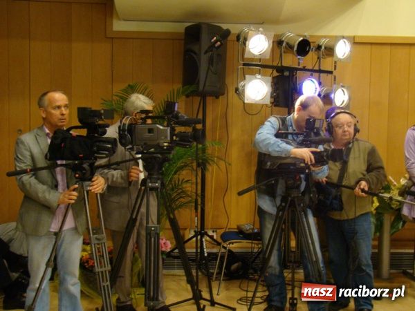 Zdjęcie w galerii na portalu naszraciborz.pl: Wręczono Zielone czeki 2012 wiadomości z regionu