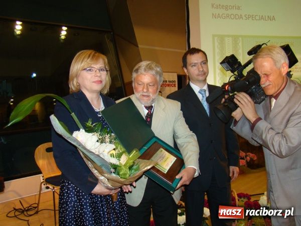 Zdjęcie w galerii na portalu naszraciborz.pl: Wręczono Zielone czeki 2012 wiadomości z regionu