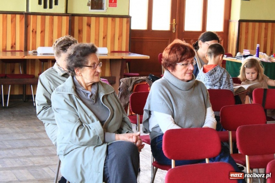 Zdjęcie w galerii na portalu naszraciborz.pl: Bajka Trójkątna na Dni Książki w Borucinie wiadomości z regionu