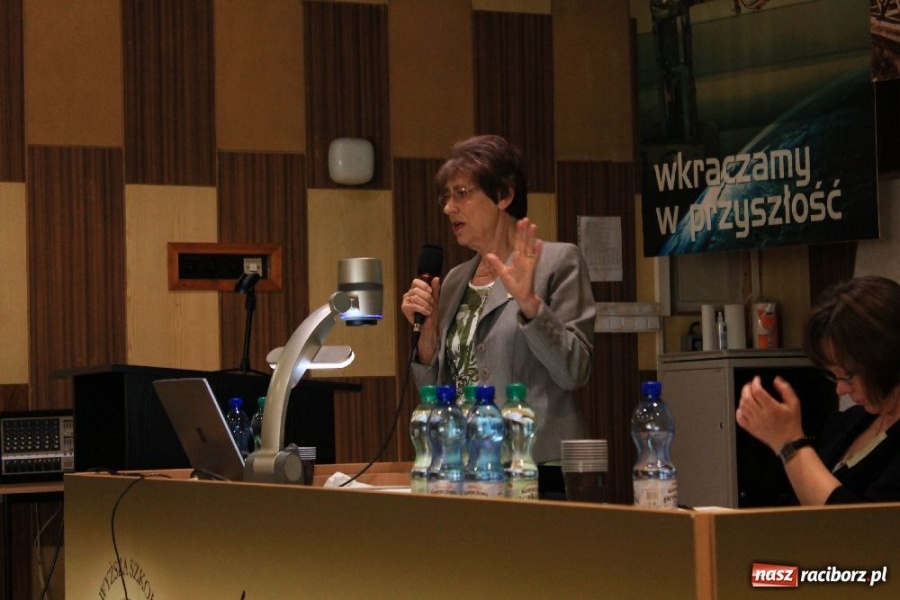 Zdjęcie w galerii na portalu naszraciborz.pl: Współczesne problemy dzieci i młodzieży wiadomości z regionu