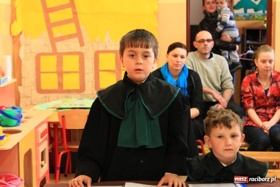 Zdjęcie w galerii na portalu naszraciborz.pl: Sąd nad szkodliwym papierosem wiadomości z regionu