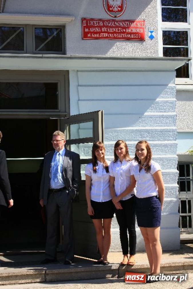 Zdjęcie w galerii na portalu naszraciborz.pl: Maturzyści z II LO zakończyli rok szkolny wiadomości z regionu