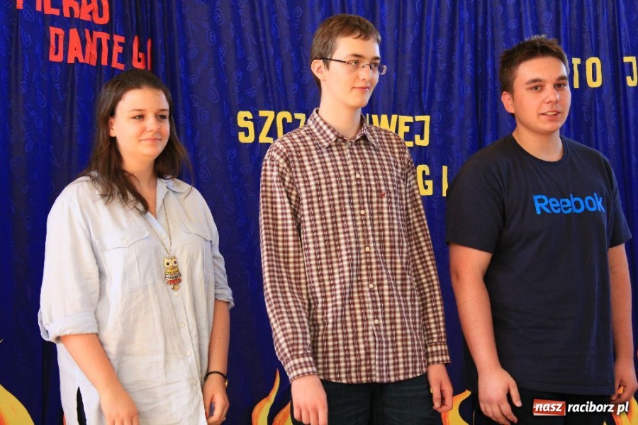 Zdjęcie w galerii na portalu naszraciborz.pl: Maturzyści z II LO zakończyli rok szkolny wiadomości z regionu