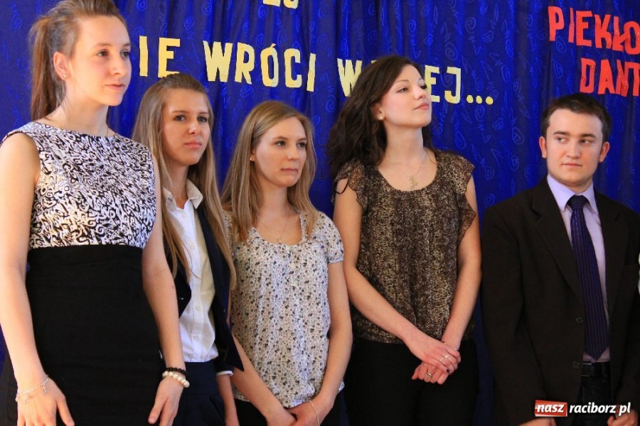 Zdjęcie w galerii na portalu naszraciborz.pl: Maturzyści z II LO zakończyli rok szkolny wiadomości z regionu