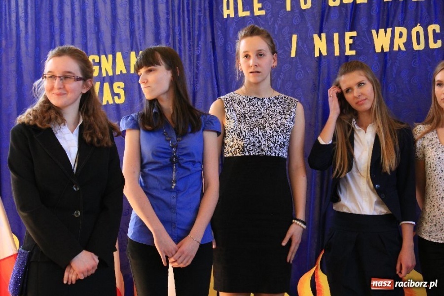 Zdjęcie w galerii na portalu naszraciborz.pl: Maturzyści z II LO zakończyli rok szkolny wiadomości z regionu