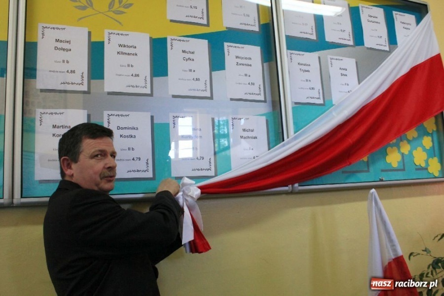 Zdjęcie w galerii na portalu naszraciborz.pl: Maturzyści z II LO zakończyli rok szkolny wiadomości z regionu