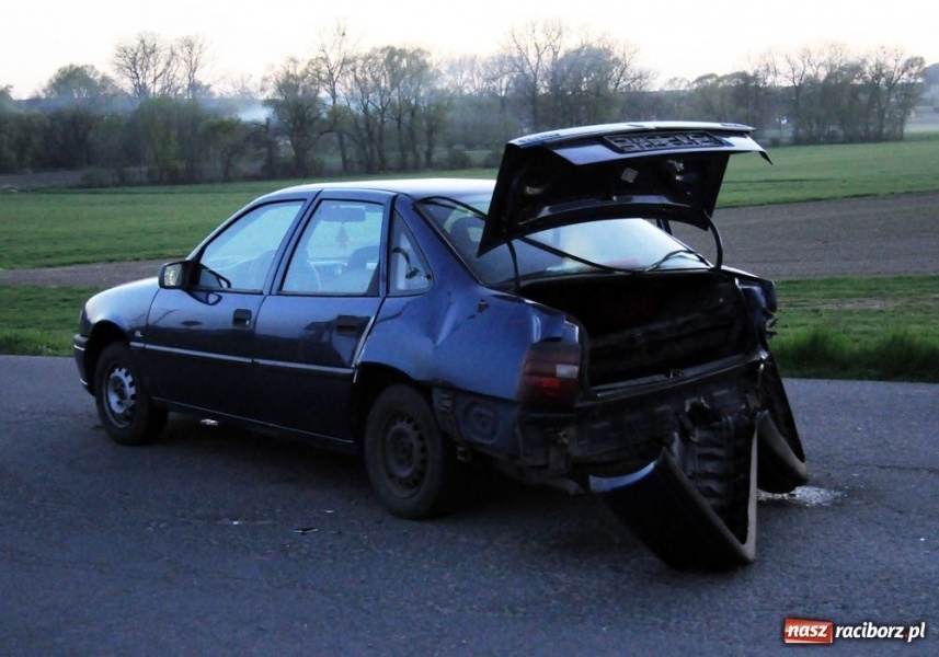 Zdjęcie w galerii na portalu naszraciborz.pl: Dwie osoby ranne za Makowem wiadomości z regionu