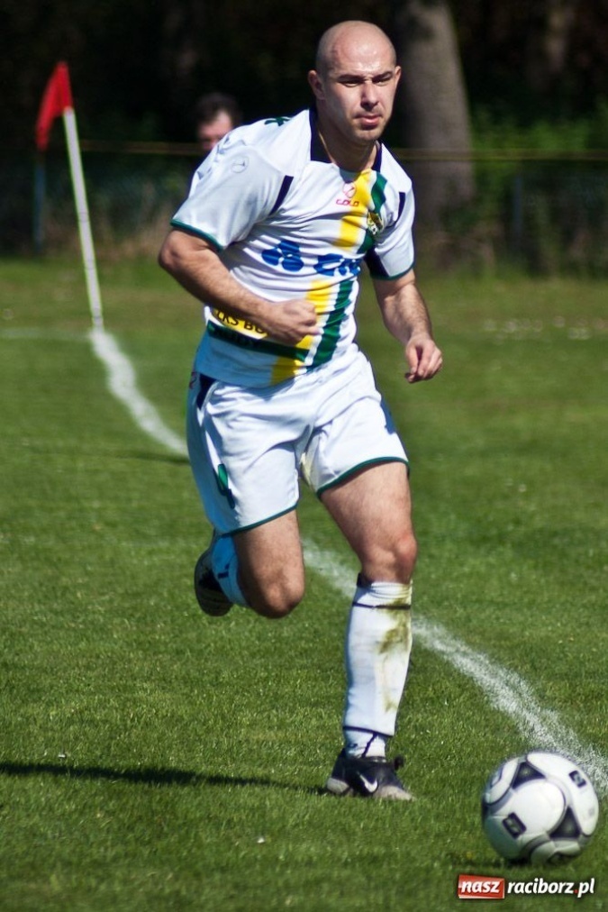 Zdjęcie w galerii na portalu naszraciborz.pl: Derby gminy Kuźnia bez bramek wiadomości z regionu