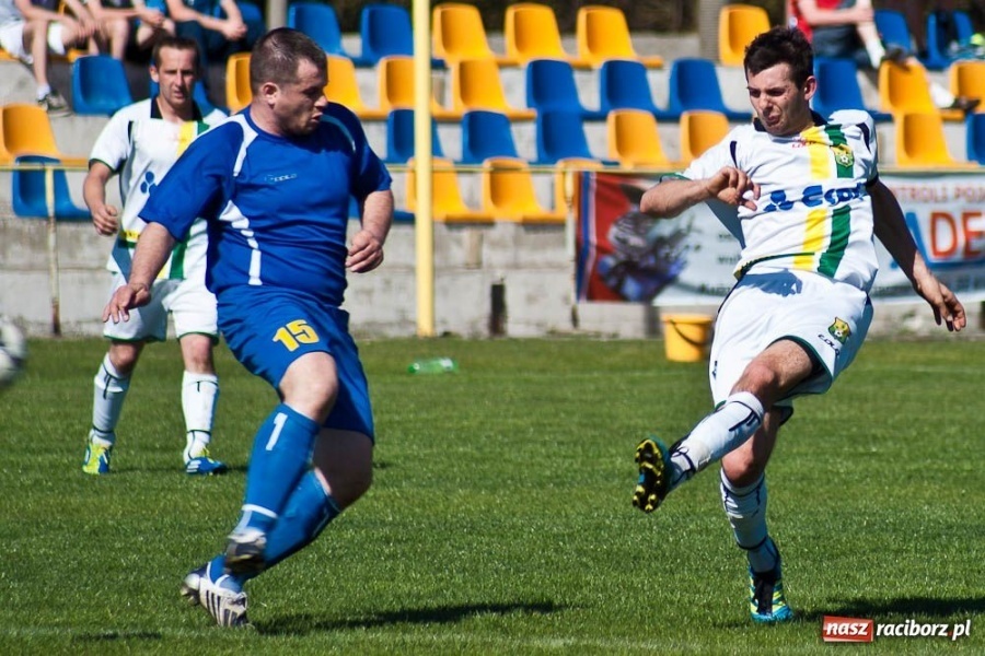 Zdjęcie w galerii na portalu naszraciborz.pl: Derby gminy Kuźnia bez bramek wiadomości z regionu