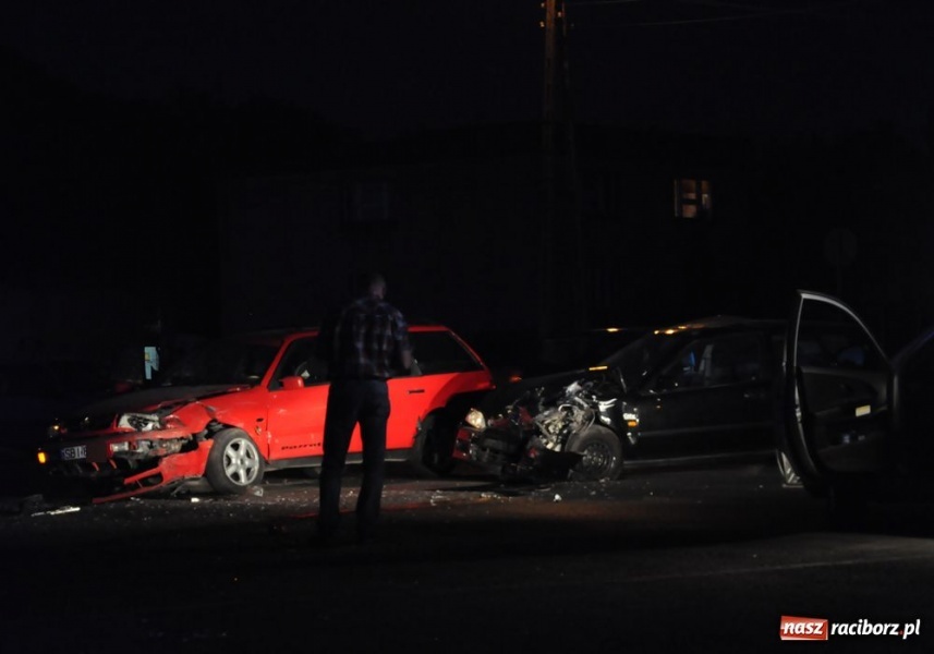 Zdjęcie w galerii na portalu naszraciborz.pl: Wypadek na Łapaczu. Ranne dzieci wiadomości z regionu