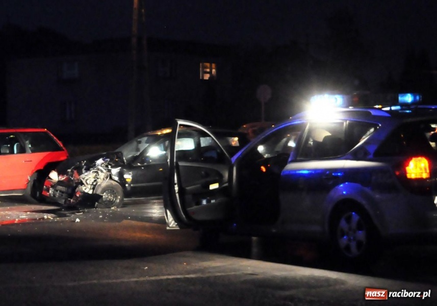 Zdjęcie w galerii na portalu naszraciborz.pl: Wypadek na Łapaczu. Ranne dzieci wiadomości z regionu