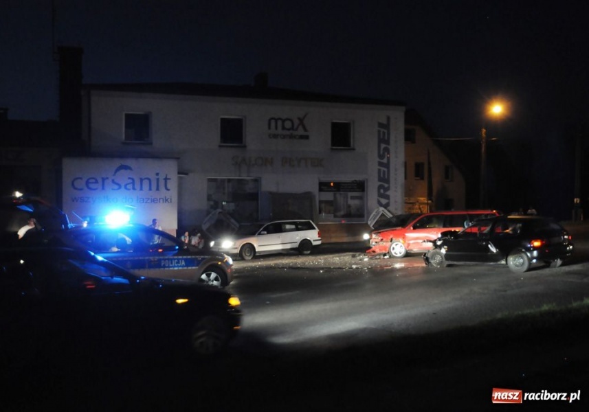 Zdjęcie w galerii na portalu naszraciborz.pl: Wypadek na Łapaczu. Ranne dzieci wiadomości z regionu