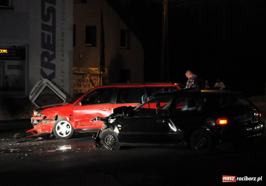 Zdjęcie w galerii na portalu naszraciborz.pl: Wypadek na Łapaczu. Ranne dzieci wiadomości z regionu