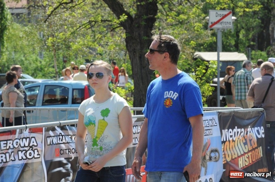 Zdjęcie w galerii na portalu naszraciborz.pl: Parada motocykli i oldtimerów wiadomości z regionu