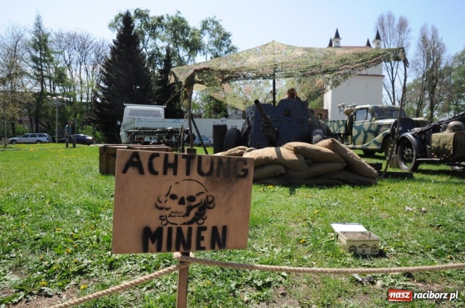 Zdjęcie w galerii na portalu naszraciborz.pl: Parada motocykli i oldtimerów wiadomości z regionu