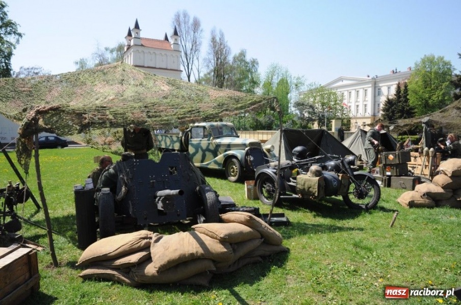 Zdjęcie w galerii na portalu naszraciborz.pl: Parada motocykli i oldtimerów wiadomości z regionu