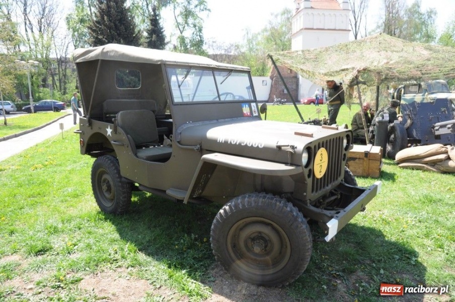 Zdjęcie w galerii na portalu naszraciborz.pl: Parada motocykli i oldtimerów wiadomości z regionu
