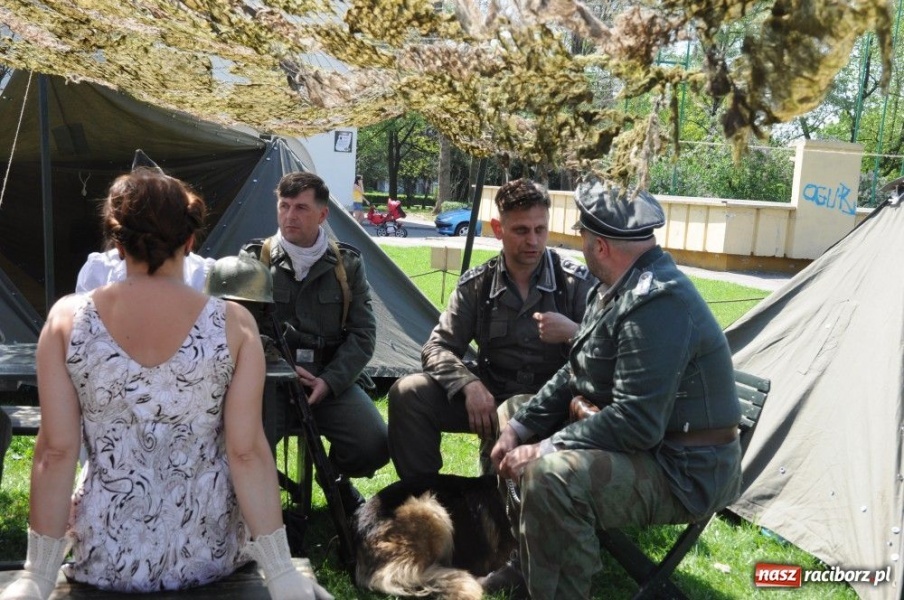 Zdjęcie w galerii na portalu naszraciborz.pl: Parada motocykli i oldtimerów wiadomości z regionu
