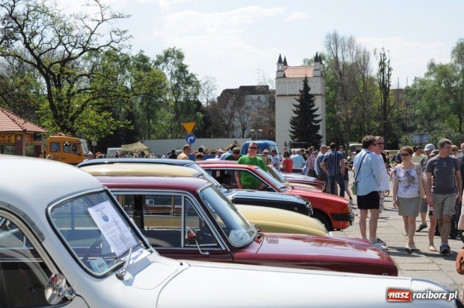 Zdjęcie w galerii na portalu naszraciborz.pl: Parada motocykli i oldtimerów wiadomości z regionu