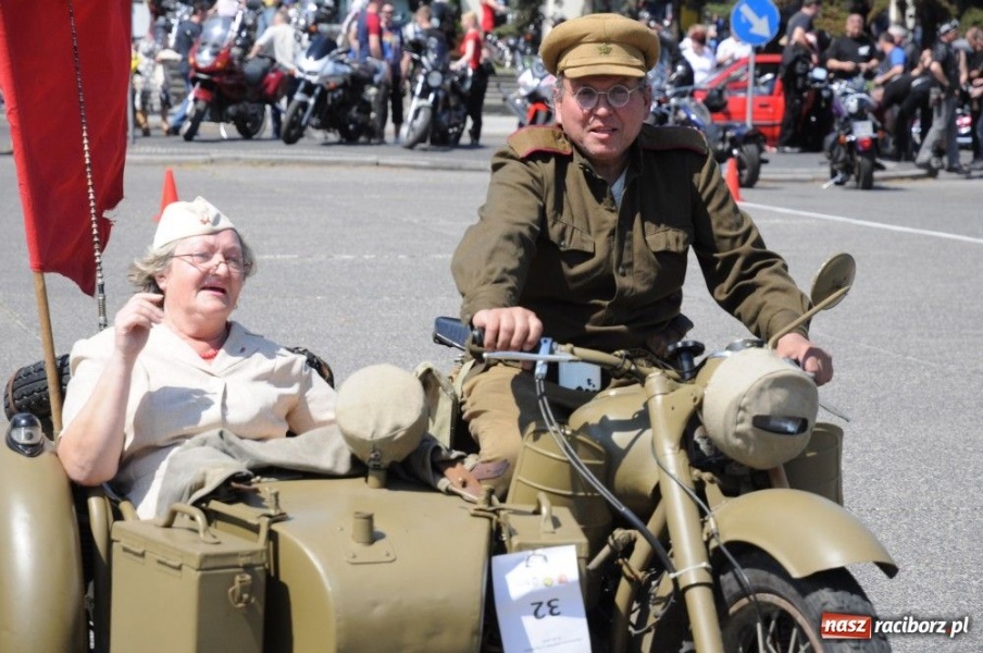 Zdjęcie w galerii na portalu naszraciborz.pl: Parada motocykli i oldtimerów wiadomości z regionu