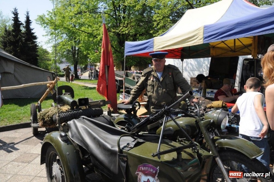 Zdjęcie w galerii na portalu naszraciborz.pl: Parada motocykli i oldtimerów wiadomości z regionu